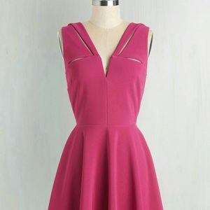 🎀HP!🎀 NWOT Fuchsia Cut Out Dress