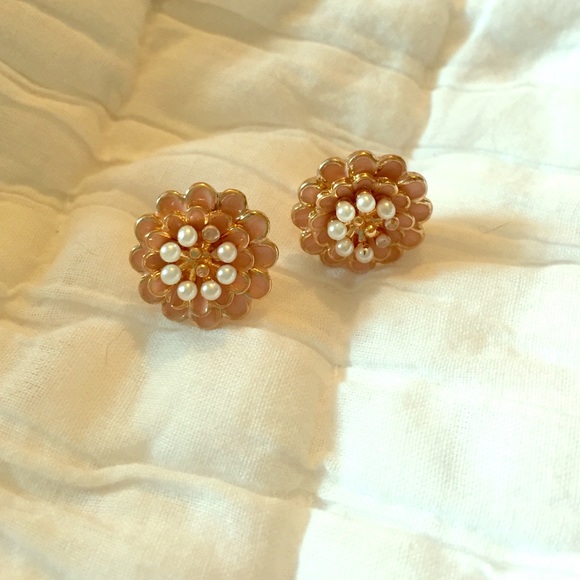 Pearl Flower Earring Studs