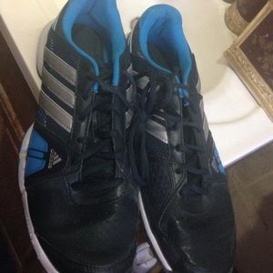 Men's Adidas gym shoe