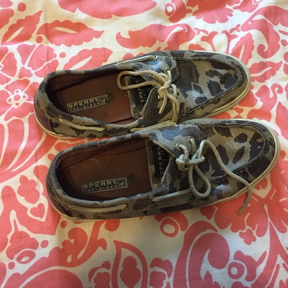 Animal print sperrys