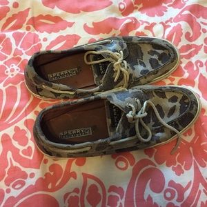 Animal print sperrys