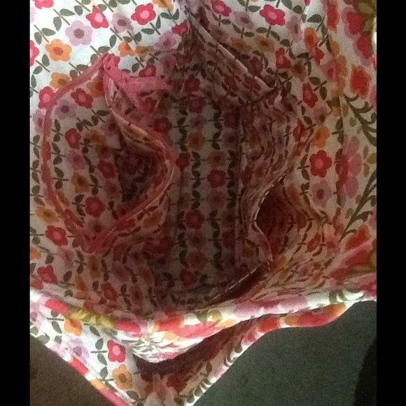 REDUCED!!! Vera Bradley purse tote.  Great size! - Picture 3 of 3