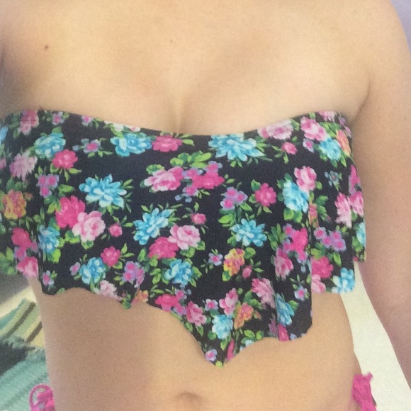 Strapless bathing suit top