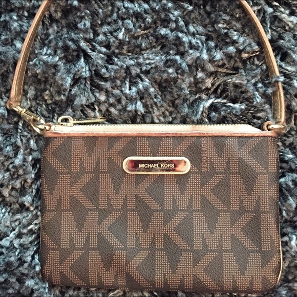 Michael Kors wristlet