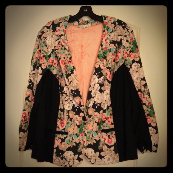Floral Soulmates PLUS SIZE Blazer