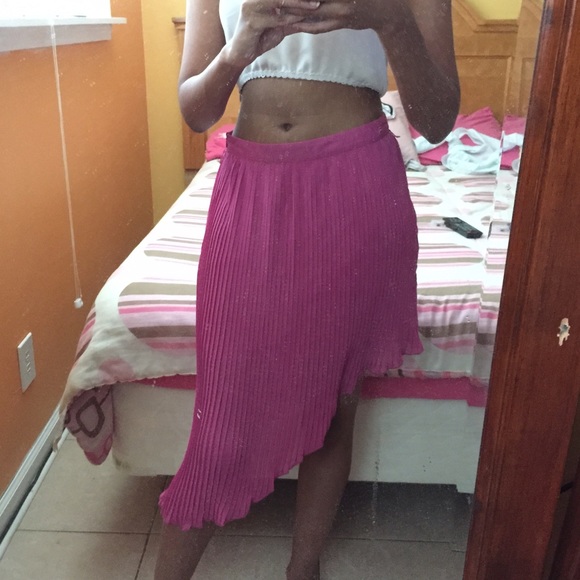 Asymmetrical skirt - Picture 2 of 4