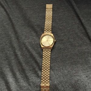 Nixon watch