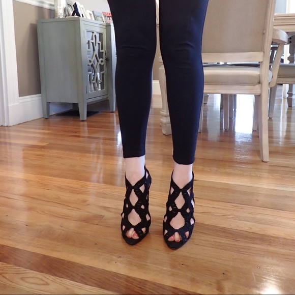 SOLD! ZARA Criss Cross heels - sz.8 (38) - Picture 2 of 4