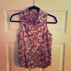 Floral Collared top
