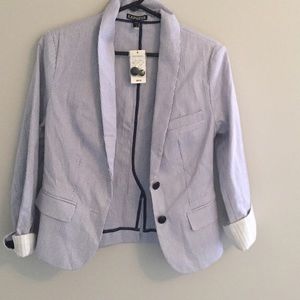 SOLD IN BUNDLE *New! Expres seersucker blazer.