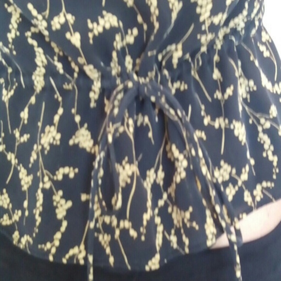 Black and cream peplum top - Picture 4 of 4