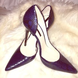 Sneak print navy blue heels 👠