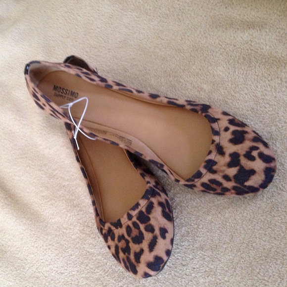 Mossimo Supply Co. Shoes - Nice flat shoes