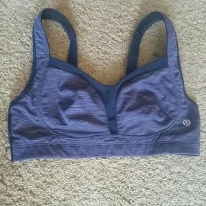 Lululemon sports bra