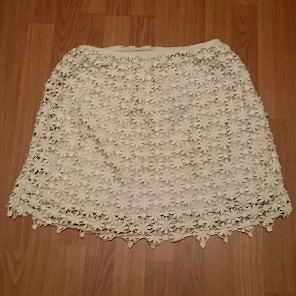 Skirt - Picture 2 of 2
