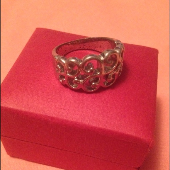 Silver unique designed ring - Picture 2 of 2