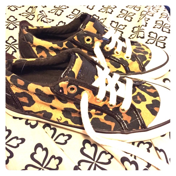 COACH LEOPARD PRINT SHOES!