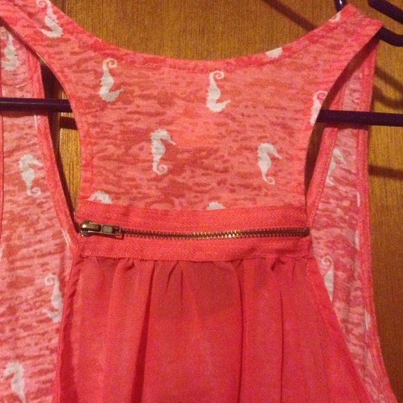 Coral seahorse tank top - Picture 4 of 4