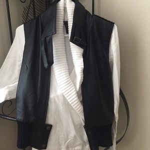 Front and collar Leather vest.