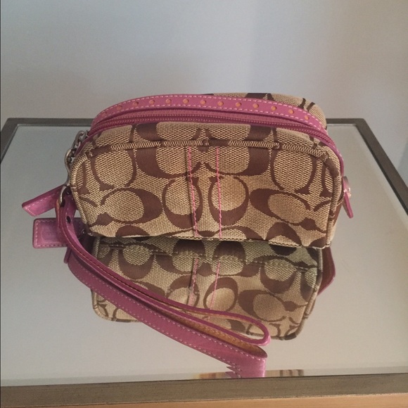 Coach Accessories - Authentic Coach makeup bag