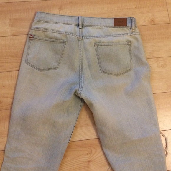 BDG distressed boyfriend jeans - Picture 2 of 3