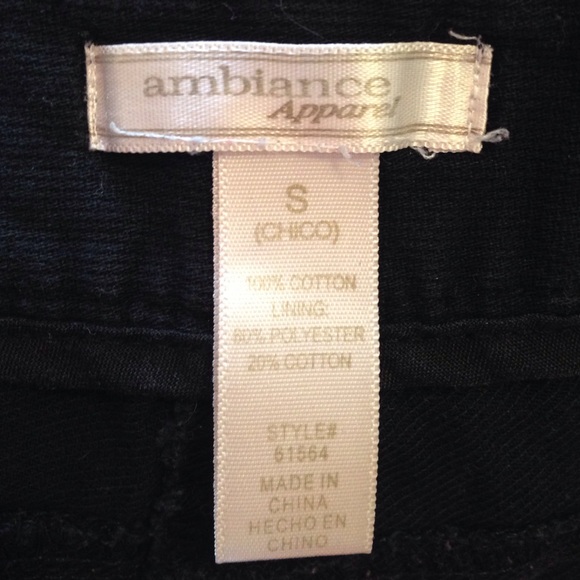 Black shorts - Picture 3 of 3