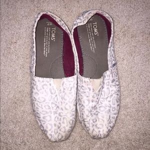White Leopard Toms