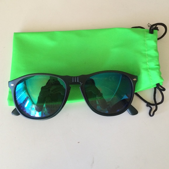 Mirrored Sun glasses from Spain!