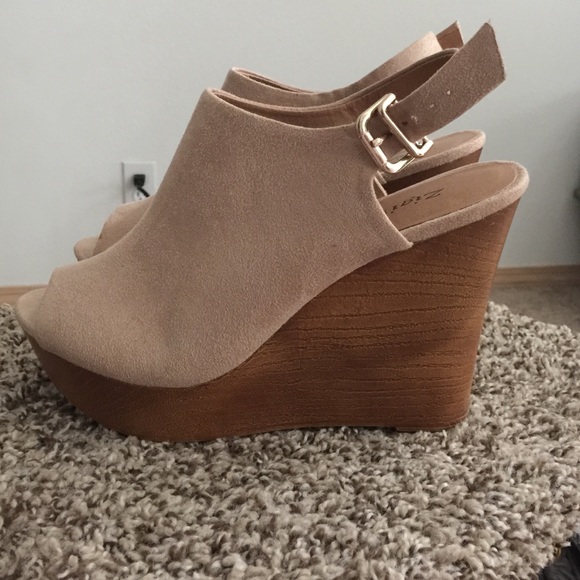 Nude wedges (SOLD)