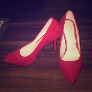 Jessica Simpson Red Pumps!