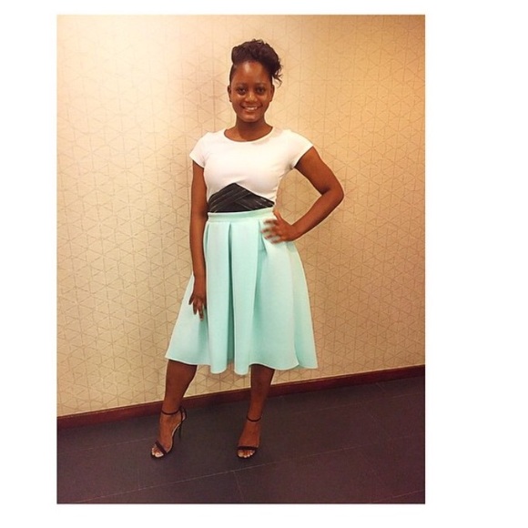 Meet your seller / buyer 😋 - Picture 3 of 4