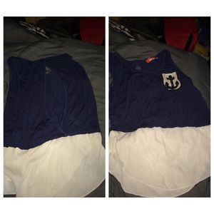 Anchor tank with key hole back