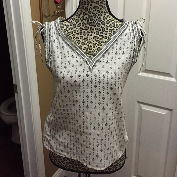 Loft sleeveless blouse