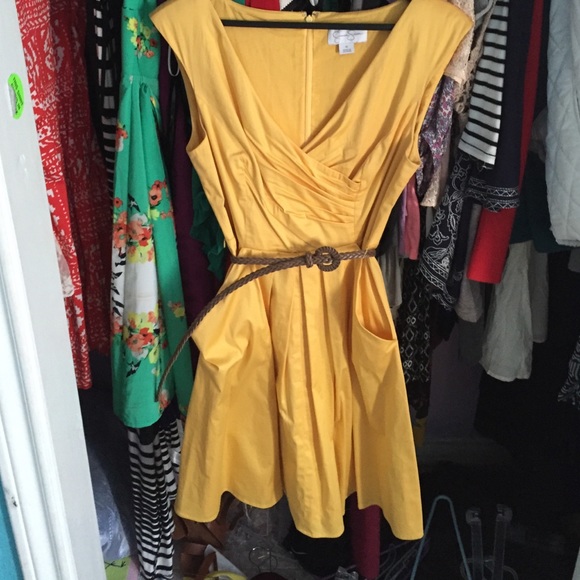 Jessica Simpson yellow dress