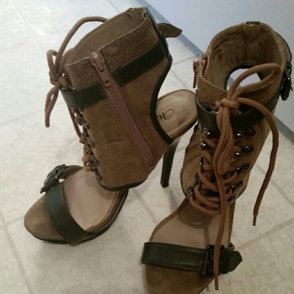 ****HOT heels
