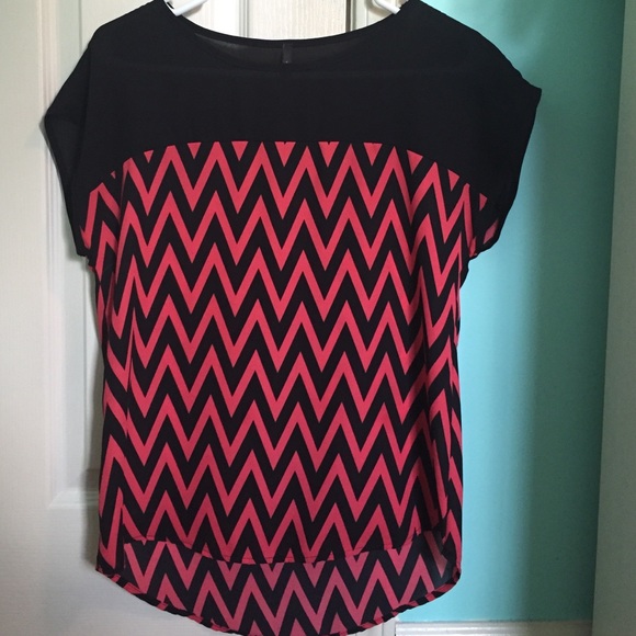 Chevron Top