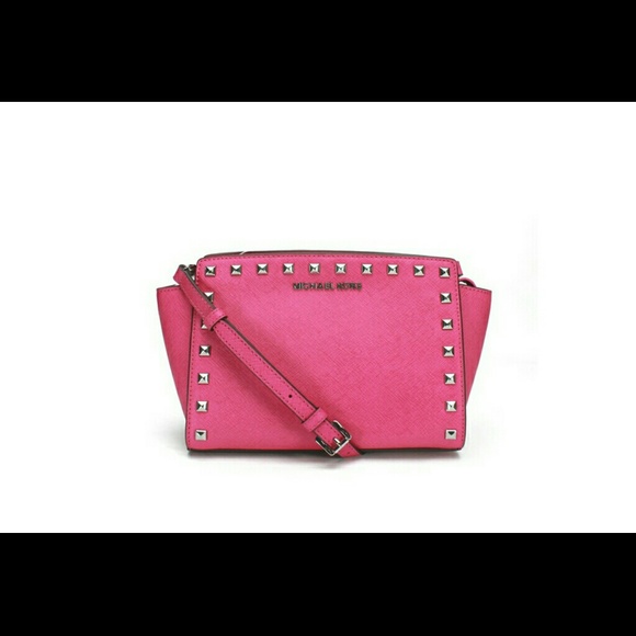 ＊Sold＊MICHAEL KORS SELMA STUD MEDIUM MESSAGER - Picture 1 of 4