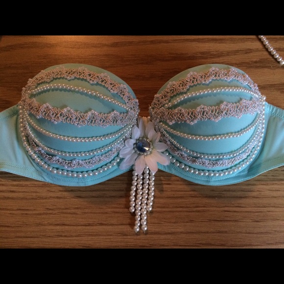 Rave bra