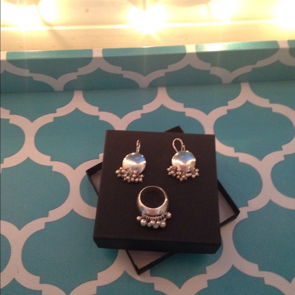 Silpada Sterling Silver Cha Cha Ring and Earrings