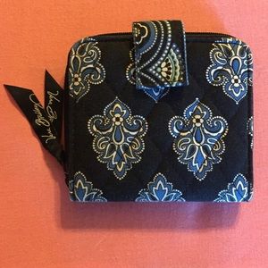🌴SUMMA SALE🌴Vera Bradley Wallet in Calypso