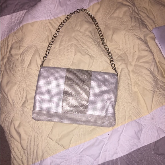 Whiting and Davis clutch - Picture 2 of 4