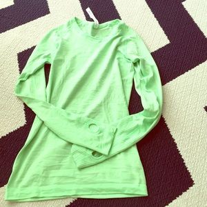 Run swiftly long sleeve