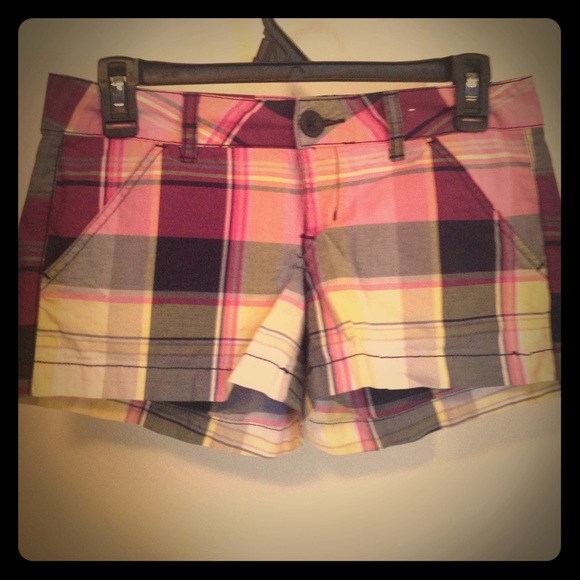 Plaid shorts!!