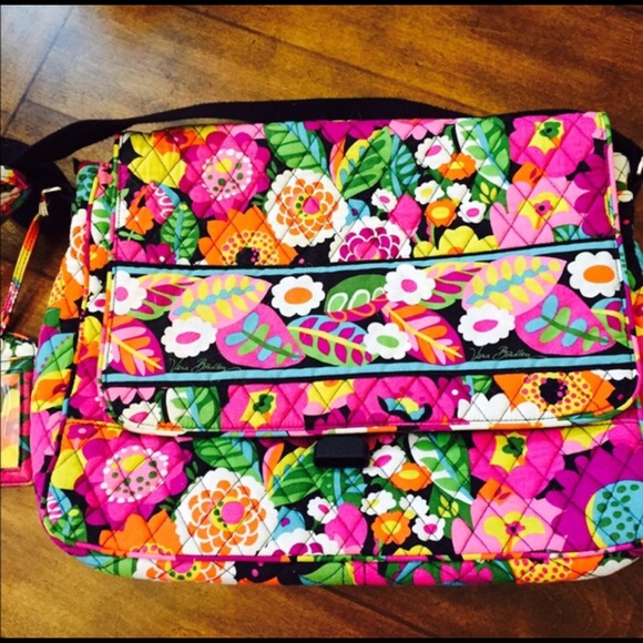 Vera Bradley Va Va Bloom Messenger bag