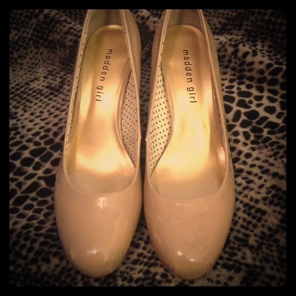 Nude Heels!!