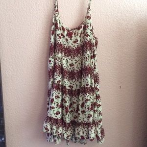 Brandy Melville rose print jada