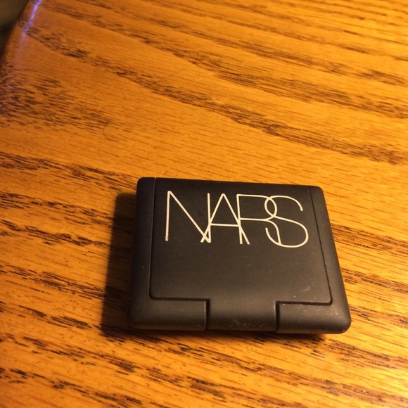 NARS eye shadow in Night Fever