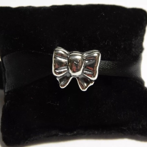 Pandora Bow Charm!