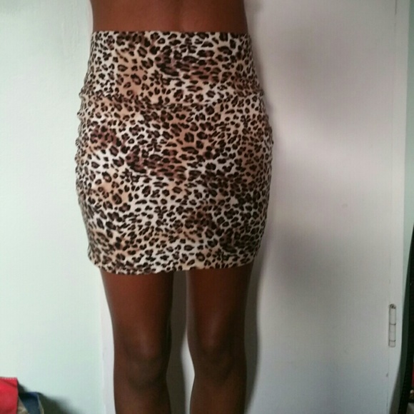 Bodycon Leopard Print Skirt