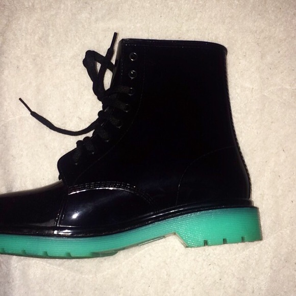 Boots/Shoes